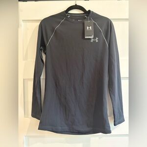 Men’s UnderArmour Cold Gear fitted tee. Size small.